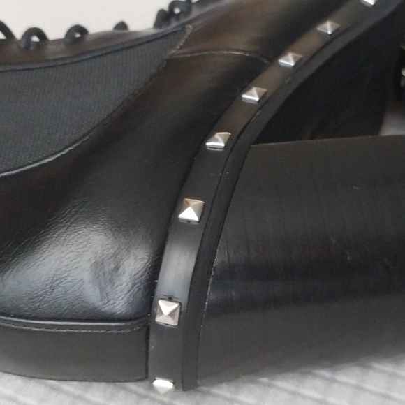 Charles David Bootie Black Chunky Heel  Studded Silver Lace Up Hi Ankle Size 7 - Picture 11 of 14